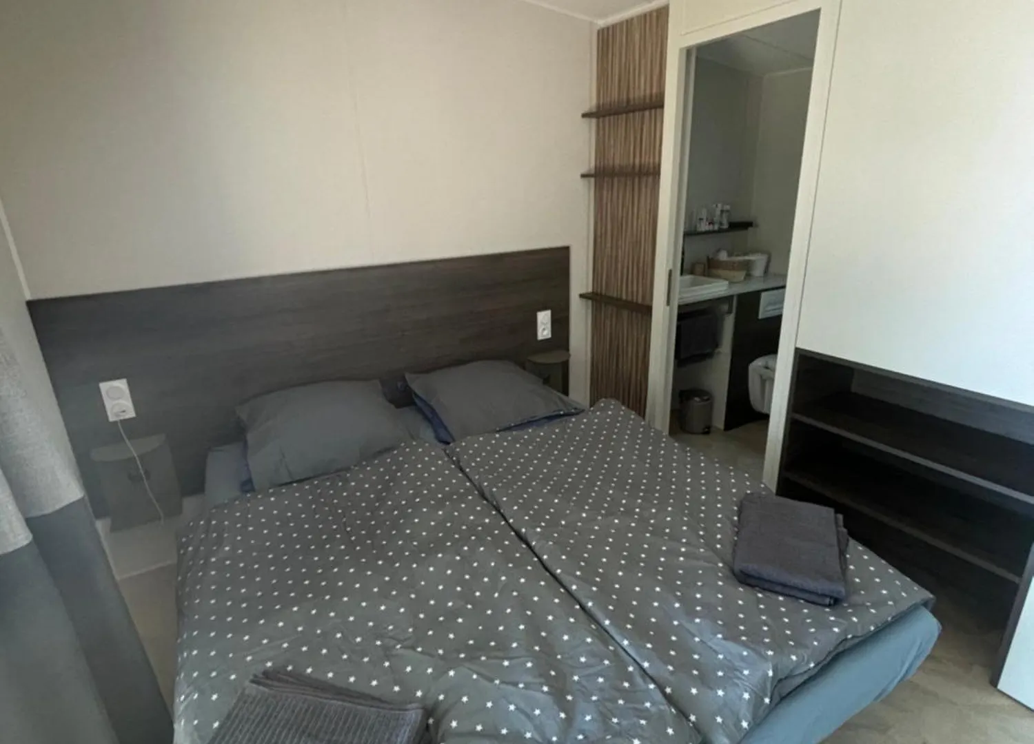 Bungalow De Luxe, New, Top-Of-The-Range Amenities, Air Conditioning, Jacuzzi And Sea View Saint-Raphaël 0*,  Frankrijk
